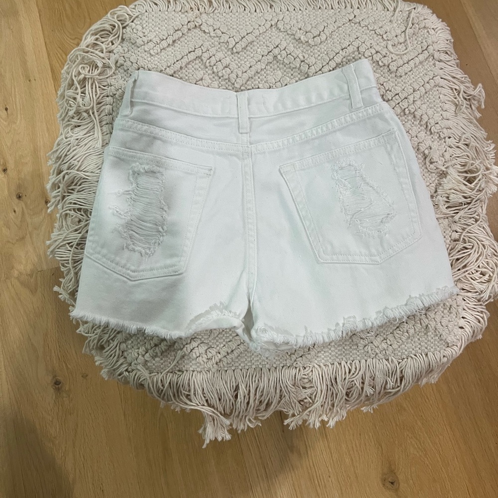 Vestique White Distressed Denim Shorts - Picture 4 of 5